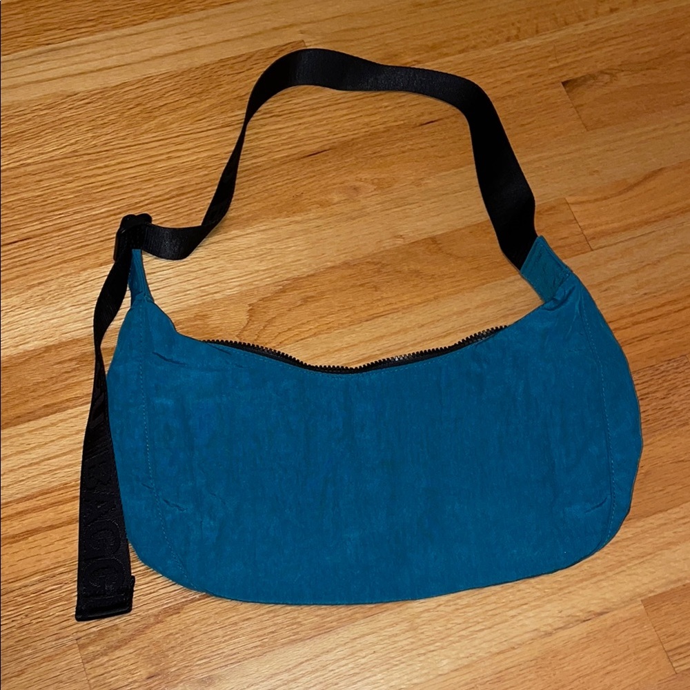 Malachite Baggu Medium Crescent
